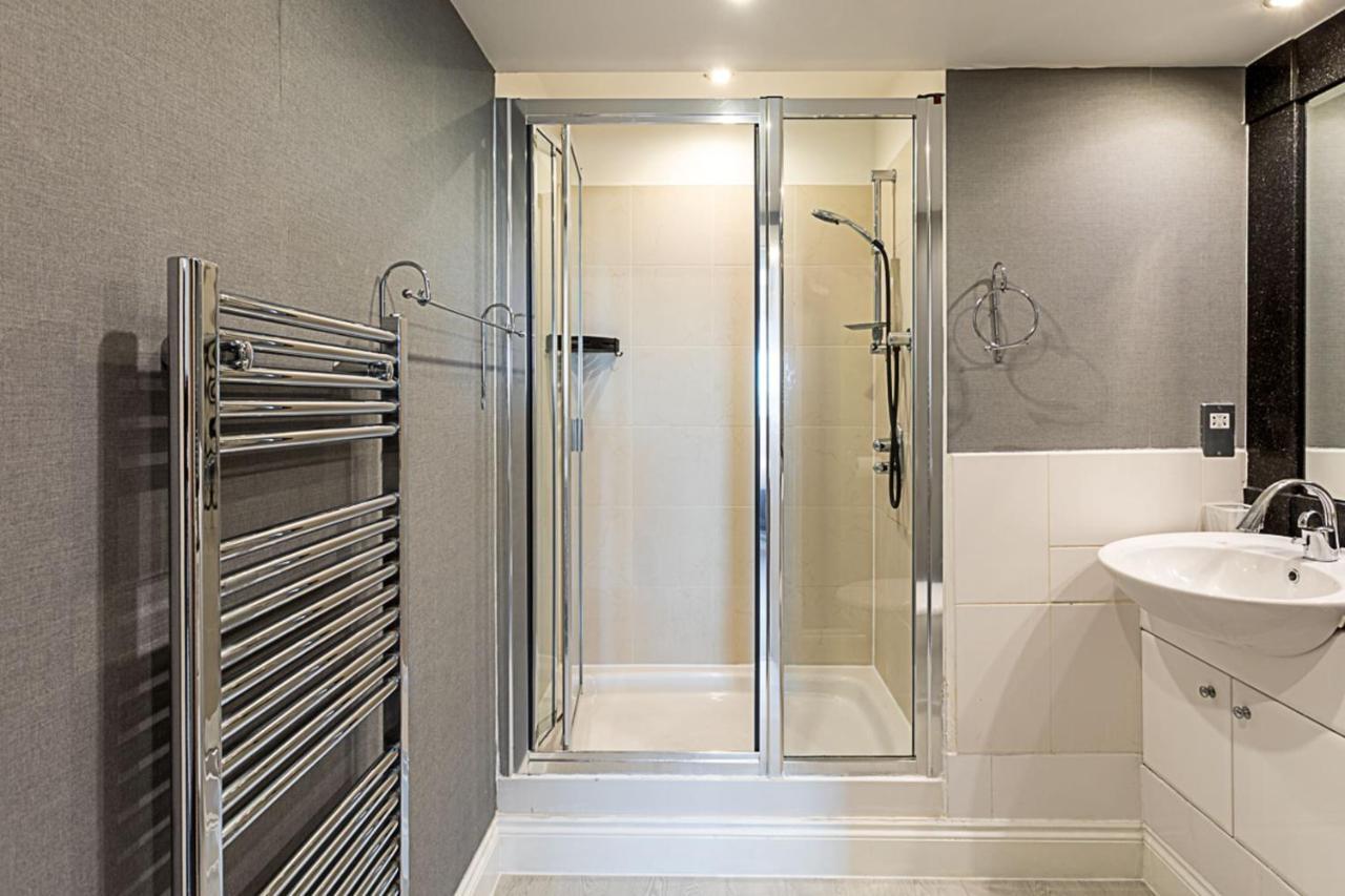 דירות לונדון Convenient Urban Pad In Paddington מראה חיצוני תמונה