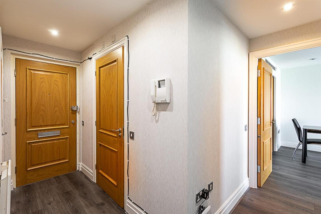 דירות לונדון Convenient Urban Pad In Paddington מראה חיצוני תמונה